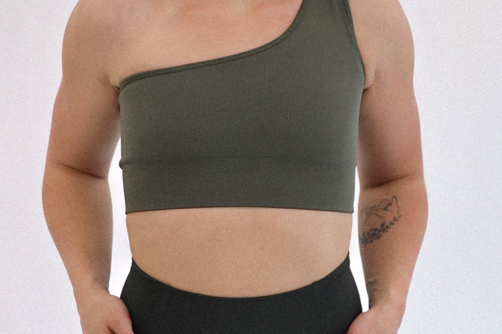 EARTH RIBBED ONE SHOULDER BRA