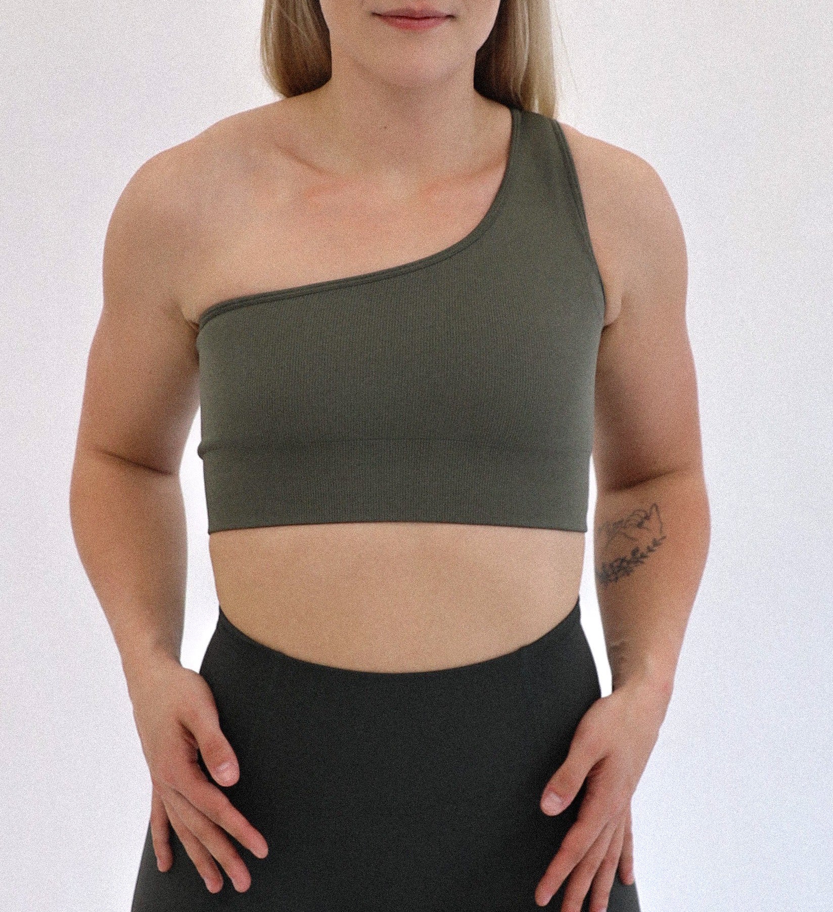 EARTH RIBBED ONE SHOULDER BRA